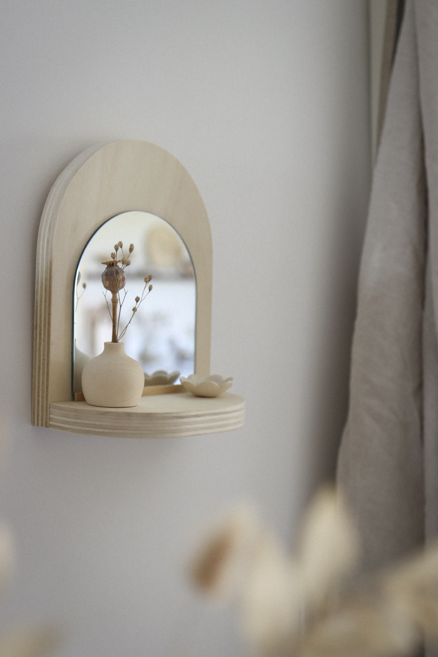 DIY maison fabriquer une étagère miroir en bois en rondeur